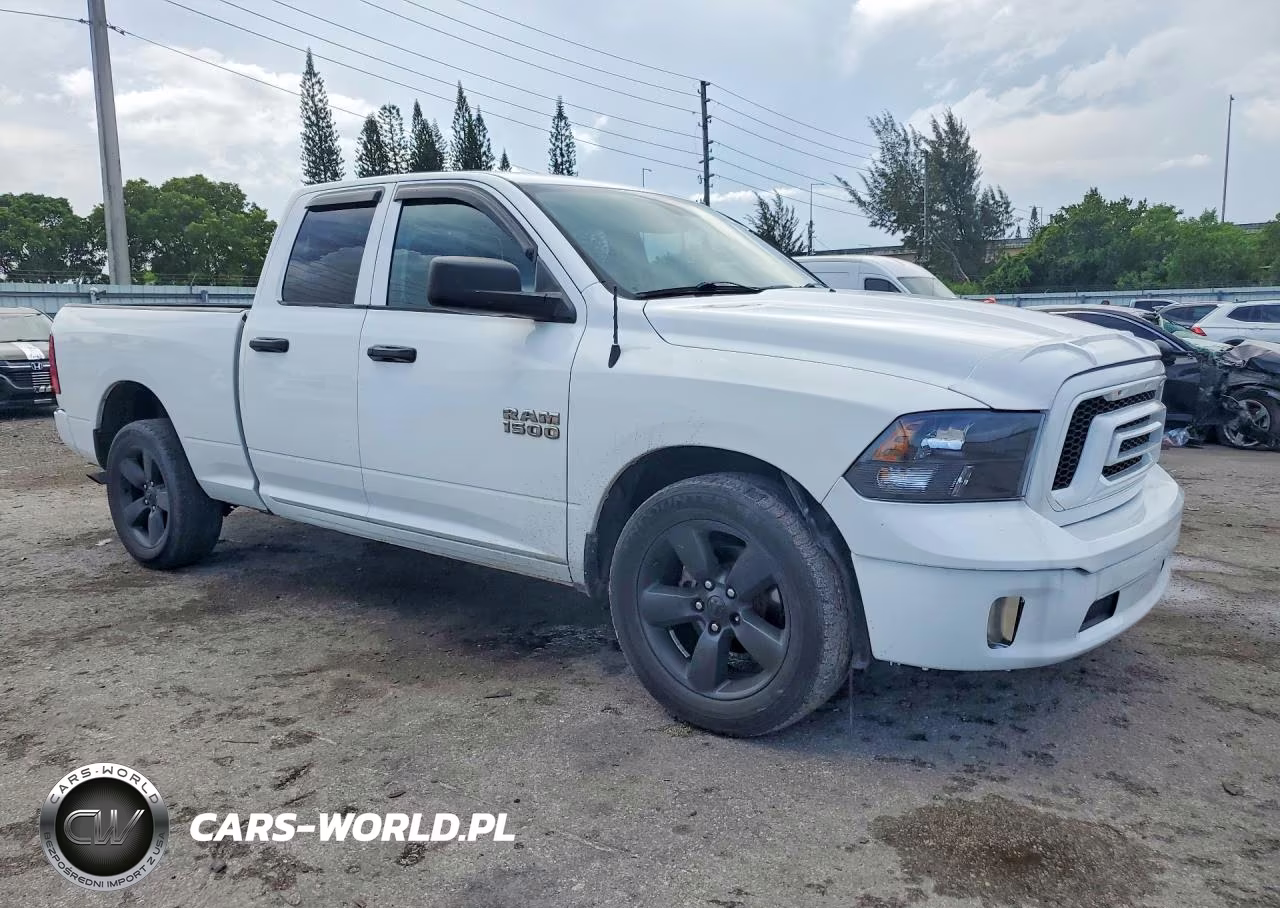 2019 Ram 1500 Classic Tradesman VIN:1C6RR6FG8KS581508 - 4