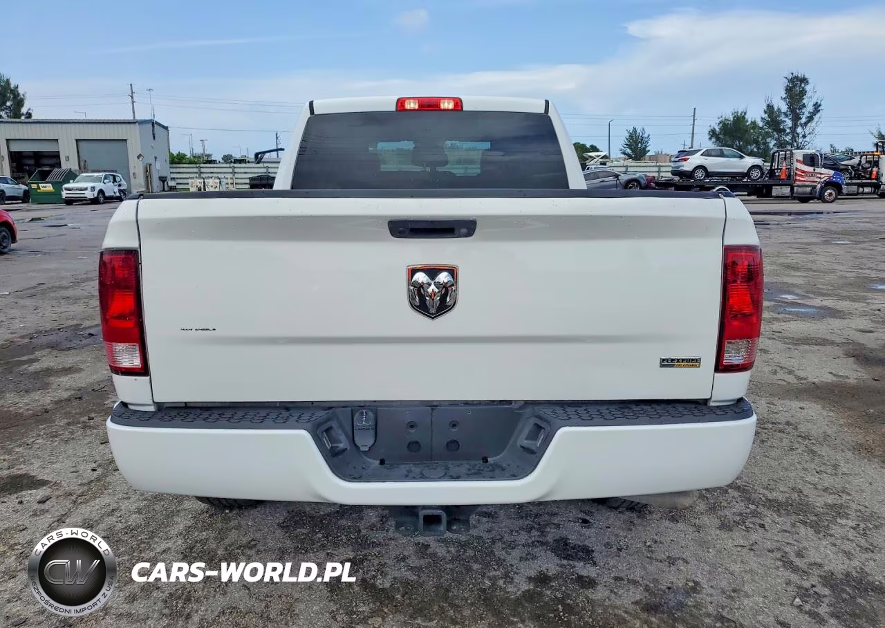 2019 Ram 1500 Classic Tradesman VIN:1C6RR6FG8KS581508 - 6