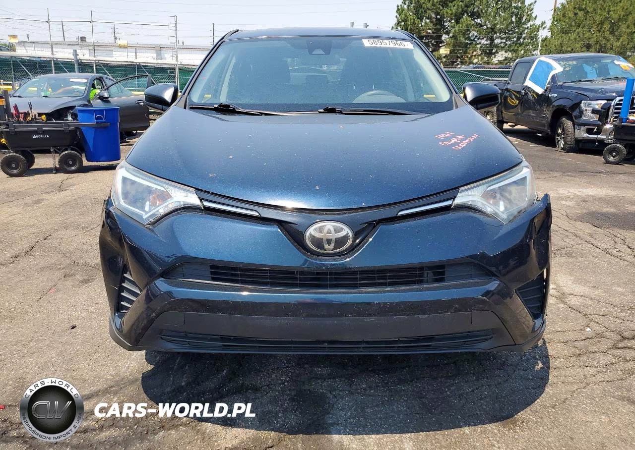 2017 Toyota Rav4 Le VIN:JTMZFREV0HJ717695 - 5