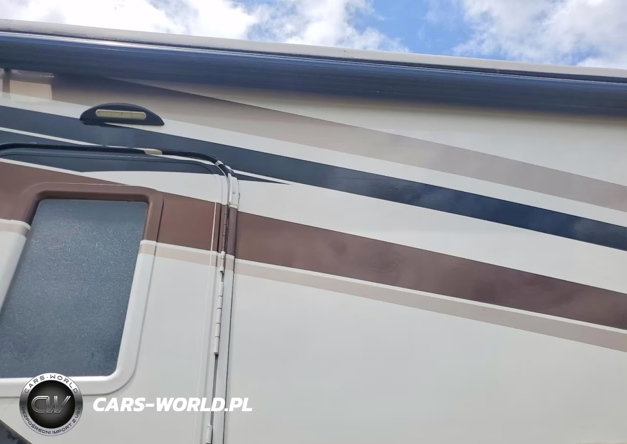 2014 Heartland Landmark Camper VIN:5SFBG4227FE295682 - 9