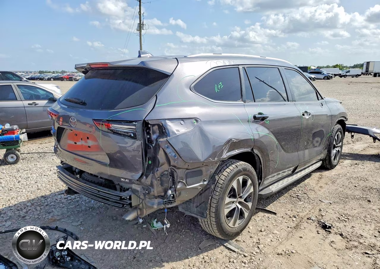 2024 Toyota Highlander Xle VIN:5TDKDRAH8RS539854 - 3