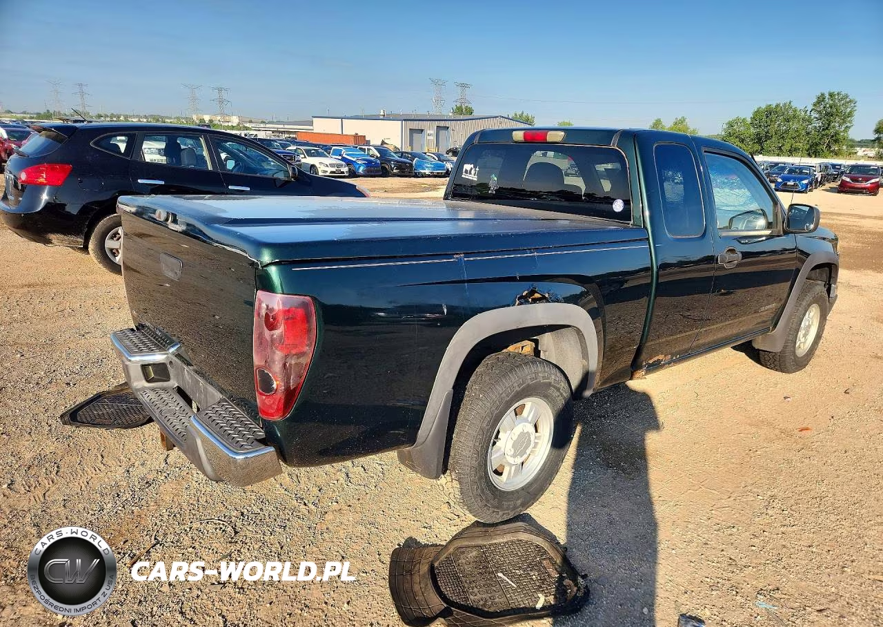 2004 Chevrolet Colorado VIN:1GCDT196648146481 - 3