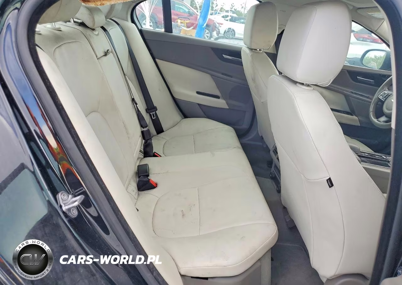 2018 Jaguar Xe Premium VIN:SAJAD4EV9JCP25828 - 10