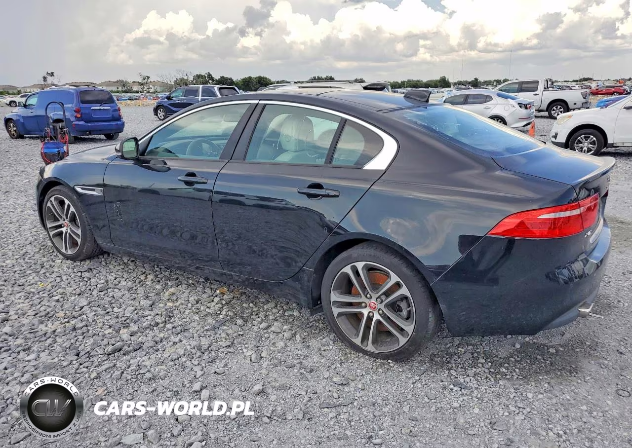 2018 Jaguar Xe Premium VIN:SAJAD4EV9JCP25828 - 2