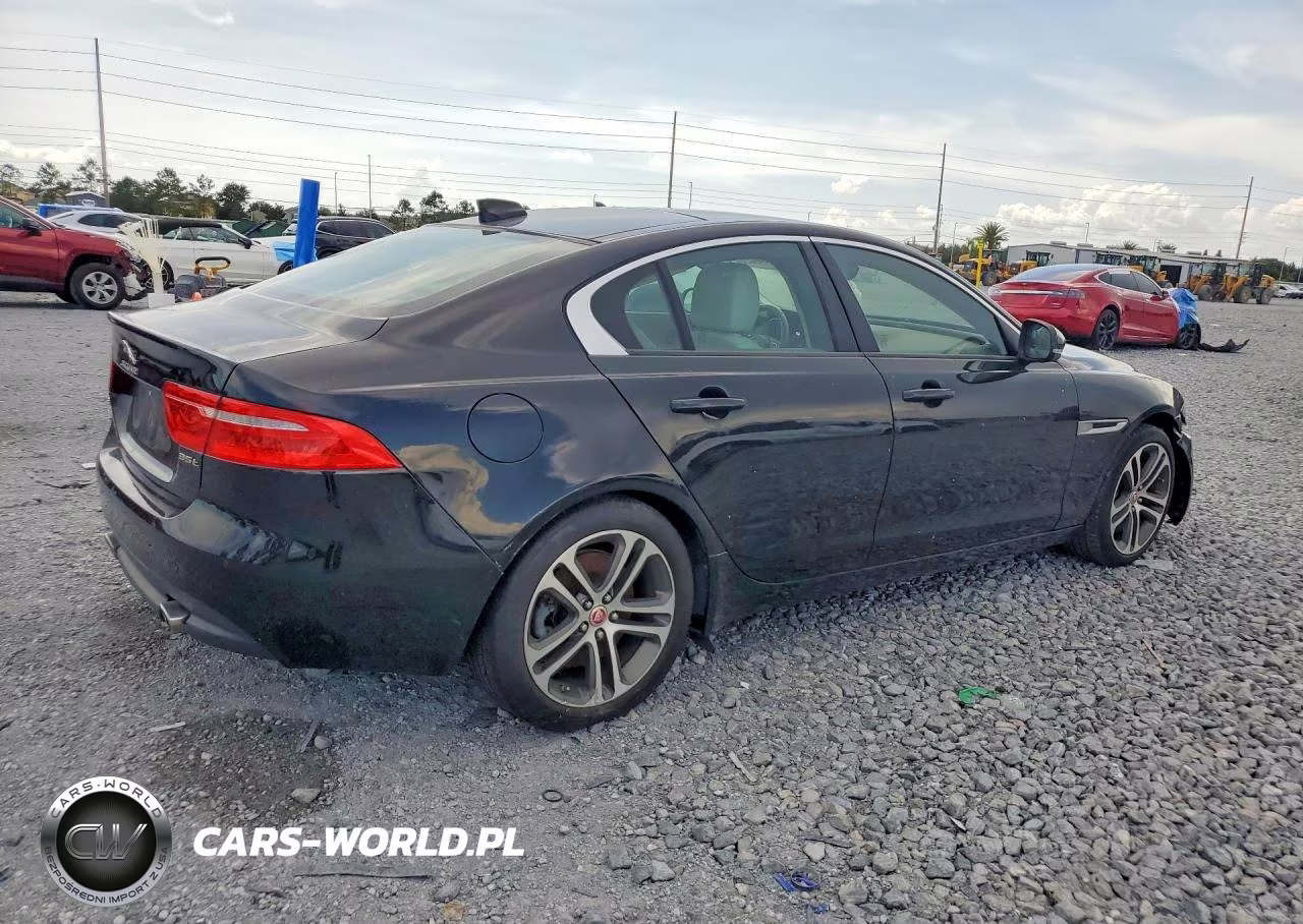 2018 Jaguar Xe Premium VIN:SAJAD4EV9JCP25828 - 3