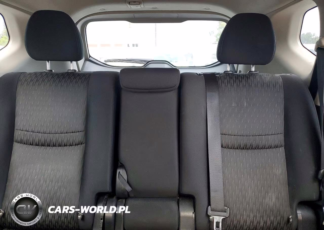 2018 Nissan Rogue S VIN:JN8AT2MT4JW456792 - 10