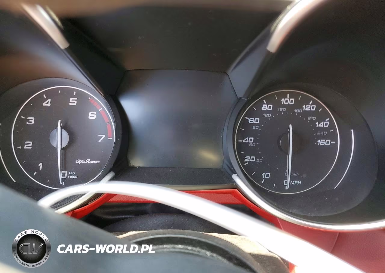 2020 Alfa Romeo Giulia VIN:ZARFAMAN3L7634302 - 9