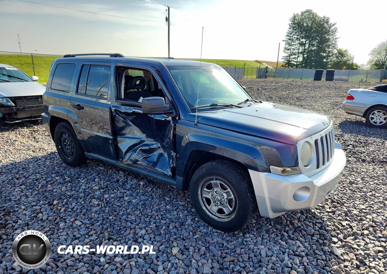 2008 Jeep Patriot Sport VIN:1J8FF28W28D512000 - 4