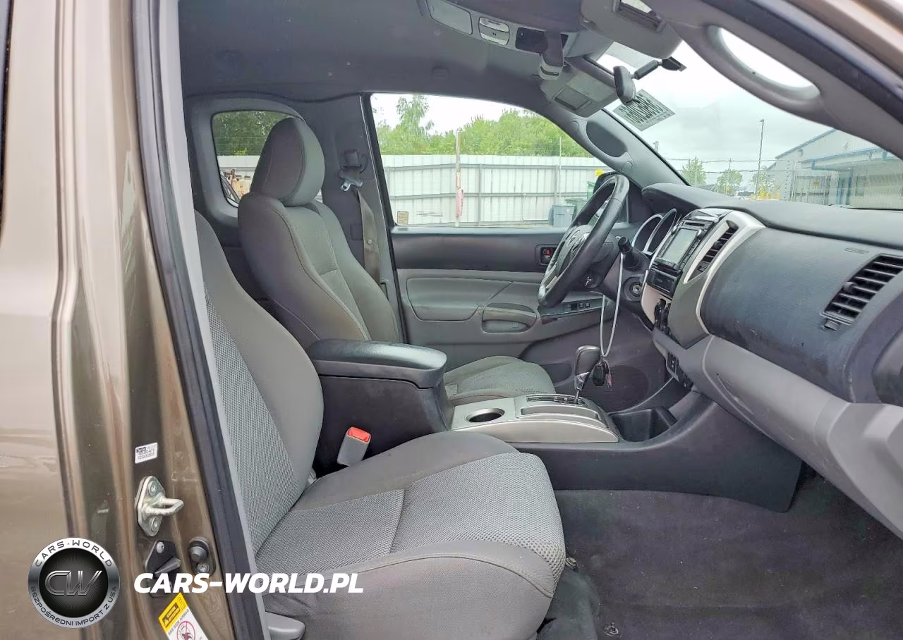 2015 Toyota Tacoma V6 VIN:5TFUU4EN4FX111751 - 10
