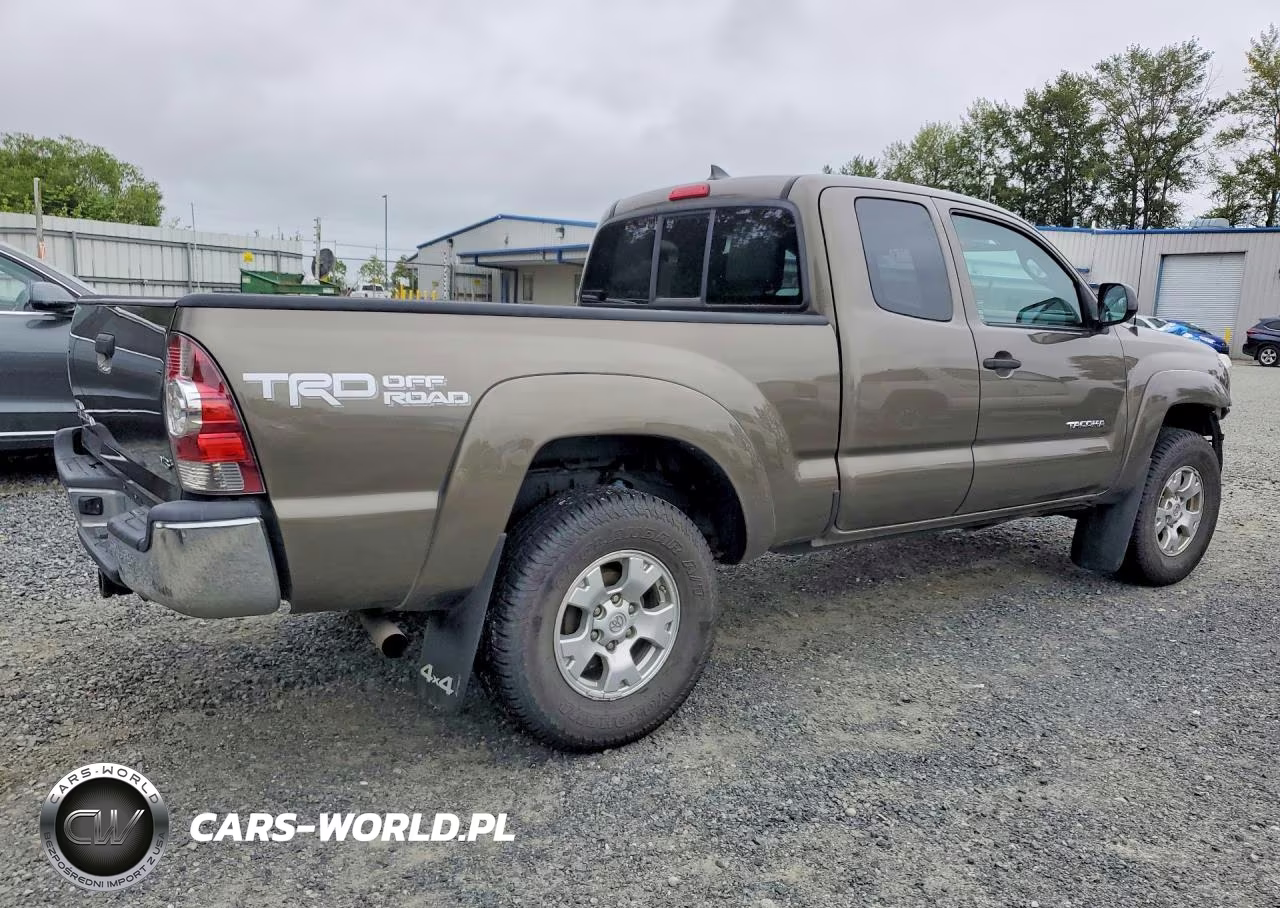 2015 Toyota Tacoma V6 VIN:5TFUU4EN4FX111751 - 3