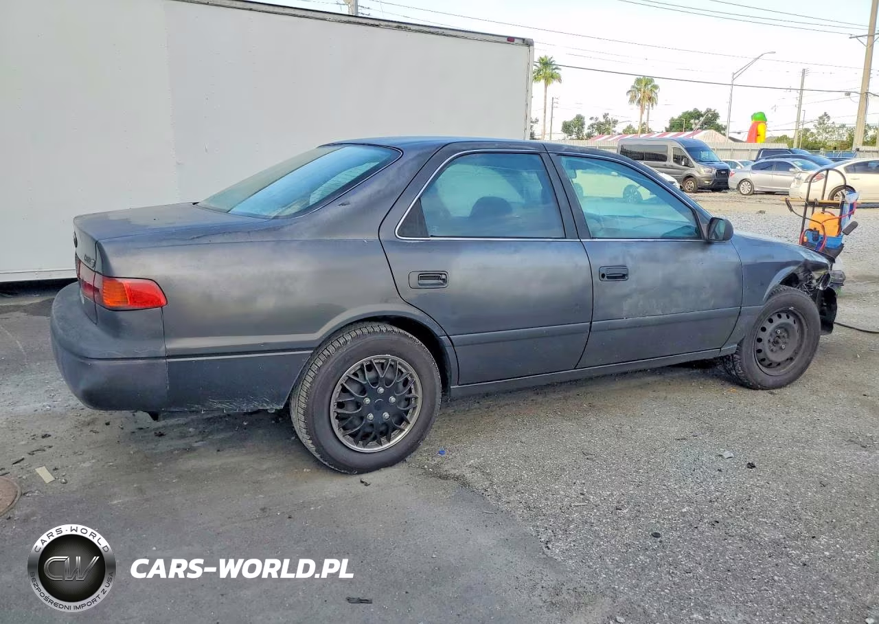 2001 Toyota Camry Le VIN:4T1BG22K51U764611 - 3