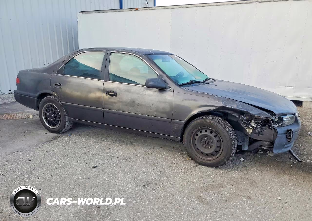 2001 Toyota Camry Le VIN:4T1BG22K51U764611 - 4