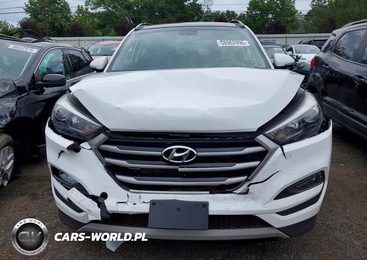 2018 Hyundai Tucson Value VIN:KM8J3CA23JU665882 - 5