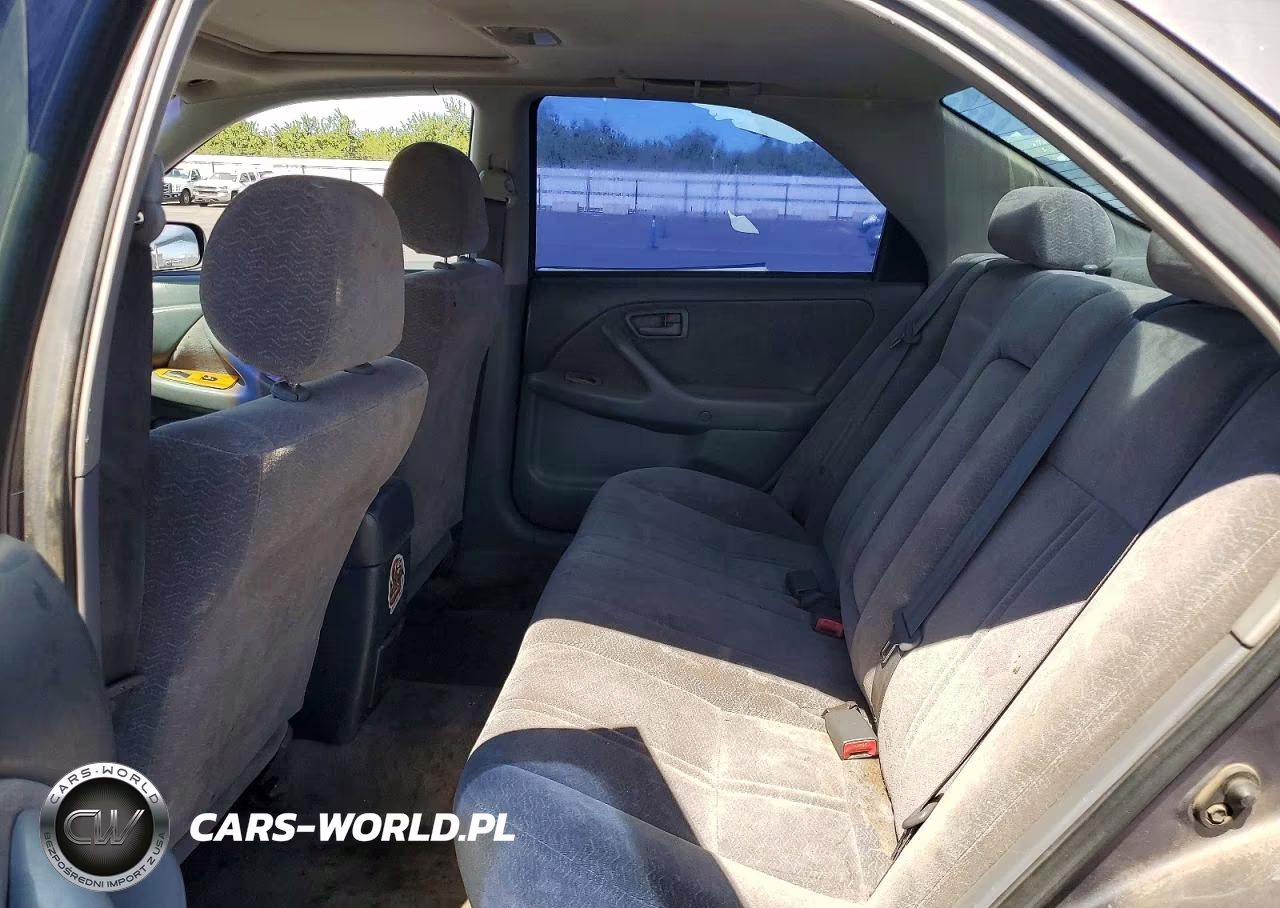 1997 Toyota Camry Le VIN:JT2BG22K4V0005684 - 10