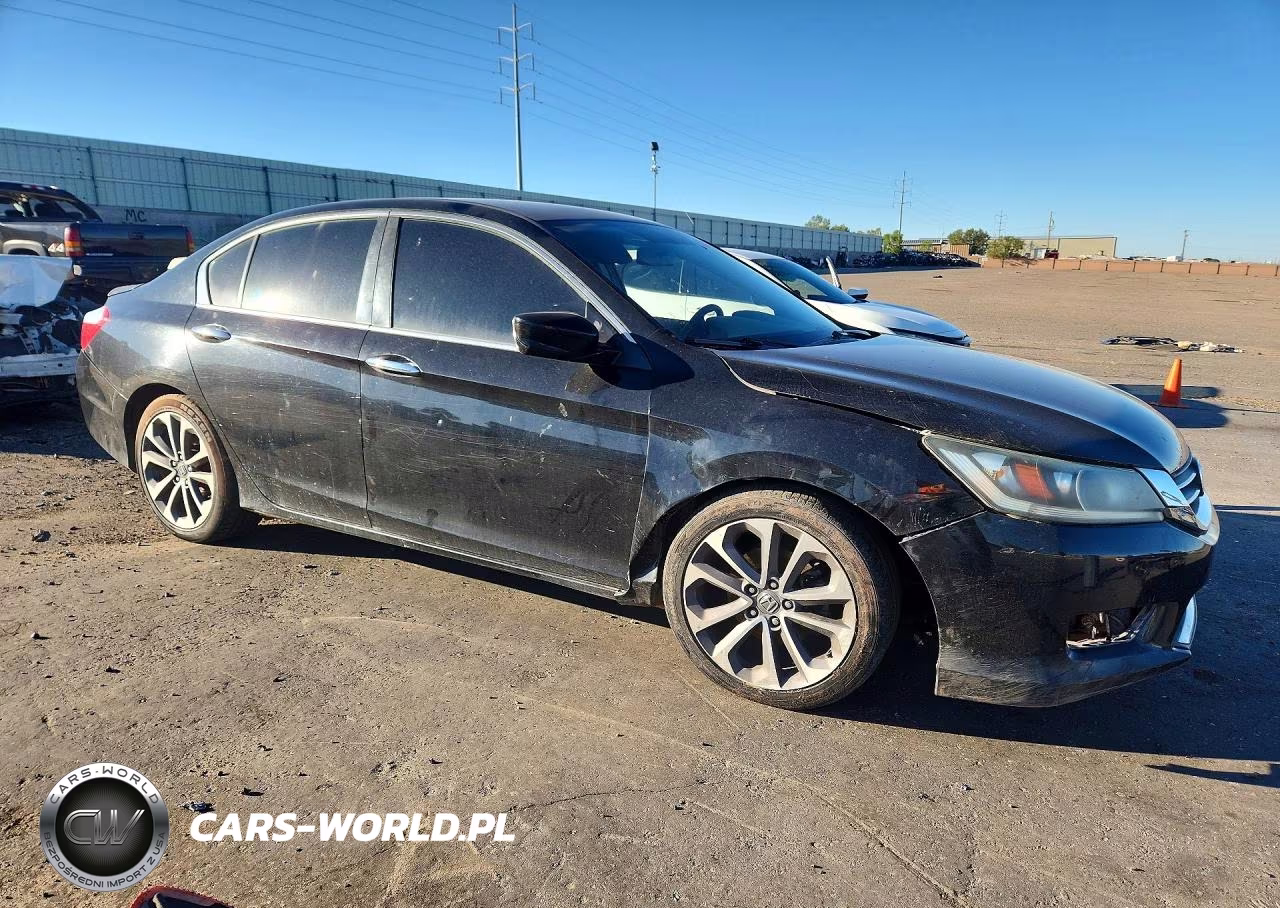 2015 Honda Accord Sport VIN:1HGCR2E57FA196588 - 4
