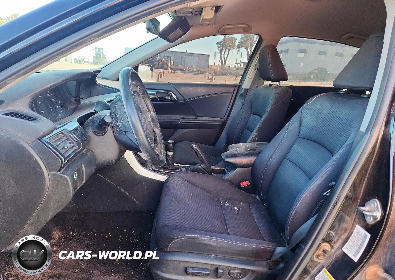 2015 Honda Accord Sport VIN:1HGCR2E57FA196588 - 7