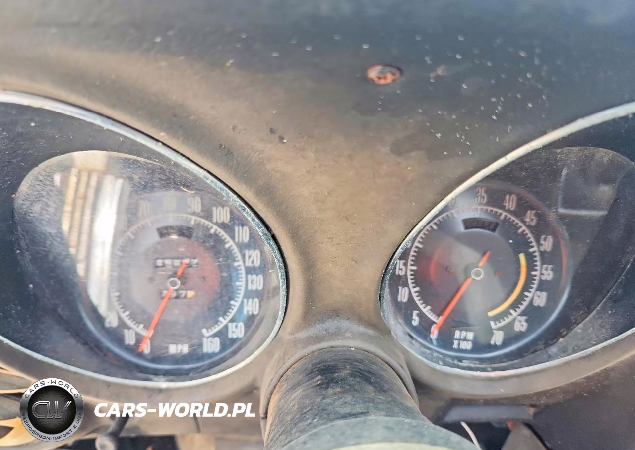 1974 Chev Corvette VIN:1Z67J4S425229 - 9