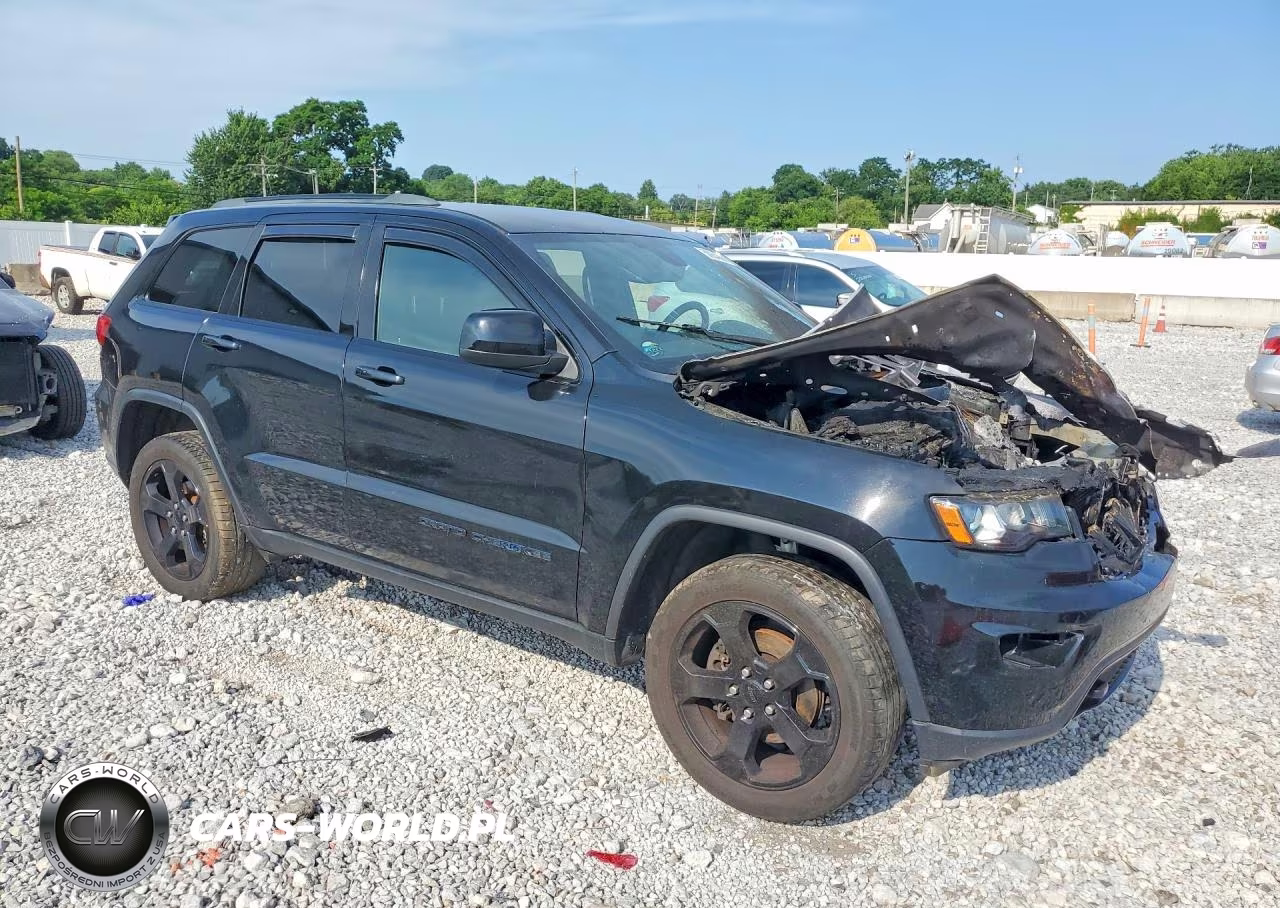 2018 Jeep Grand Cherokee Laredo VIN:1C4RJFAG6JC401524 - 4