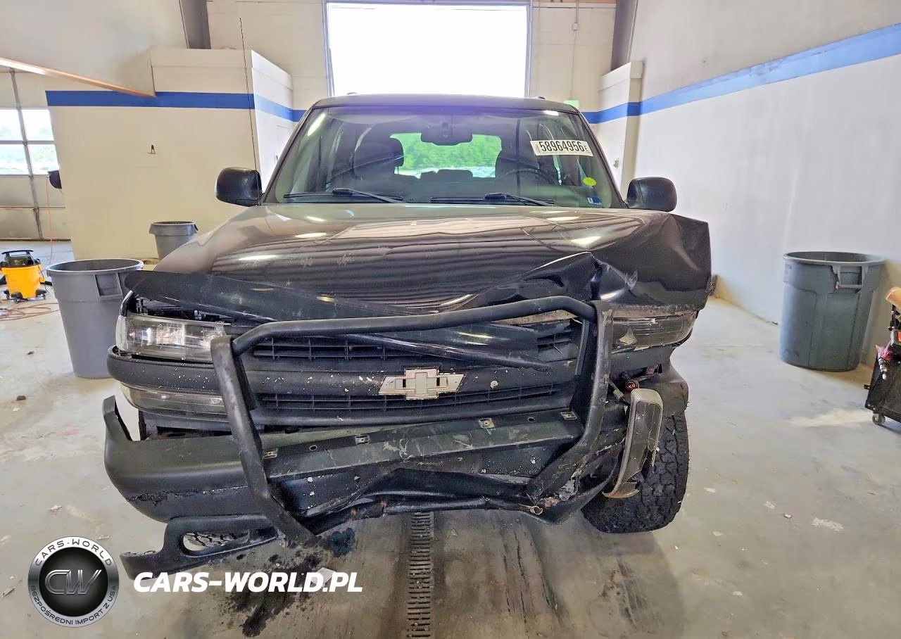 2004 Chevrolet Tahoe K1500 VIN:1GNEK13V44J108903 - 5