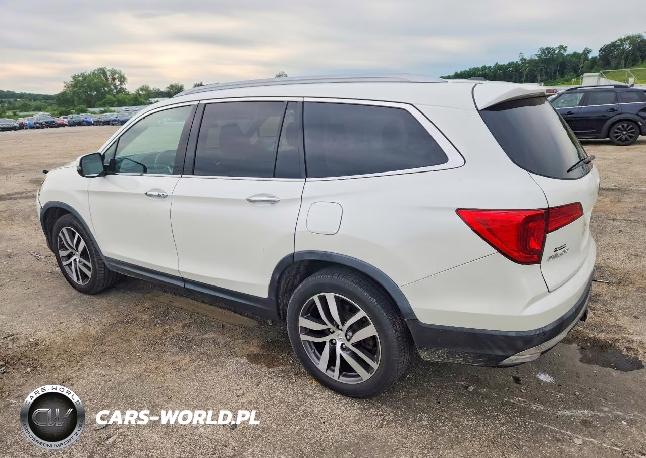 2016 Honda Pilot Elite VIN:5FNYF6H03GB057992 - 2