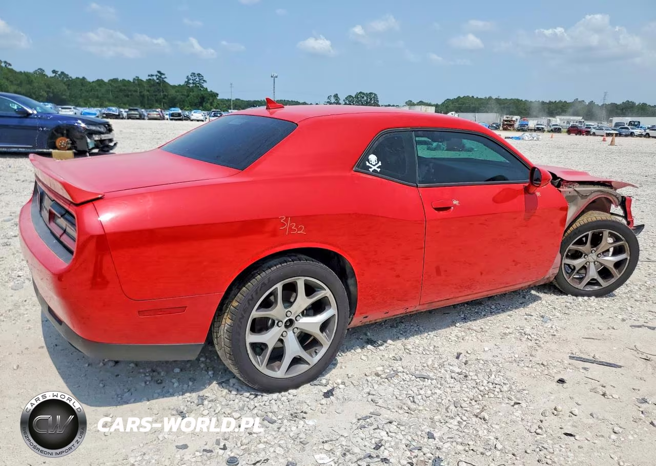 2015 Dodge Challenger Sxt Plus VIN:2C3CDZBG3FH811638 - 3