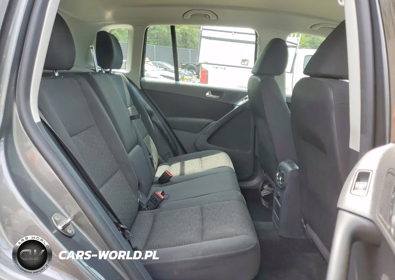 2012 Volkswagen Tiguan S VIN:WVGAV7AX8CW083880 - 11