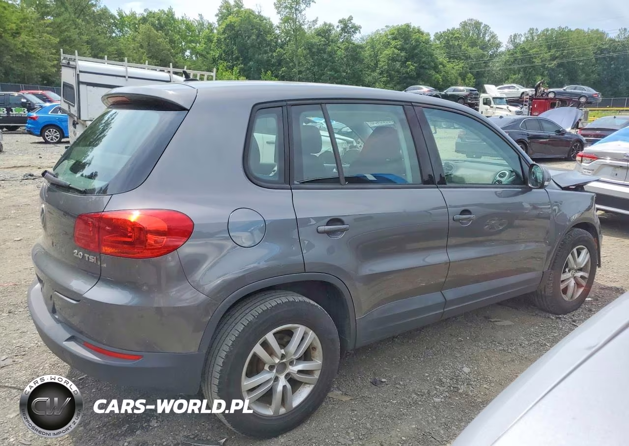2012 Volkswagen Tiguan S VIN:WVGAV7AX8CW083880 - 3