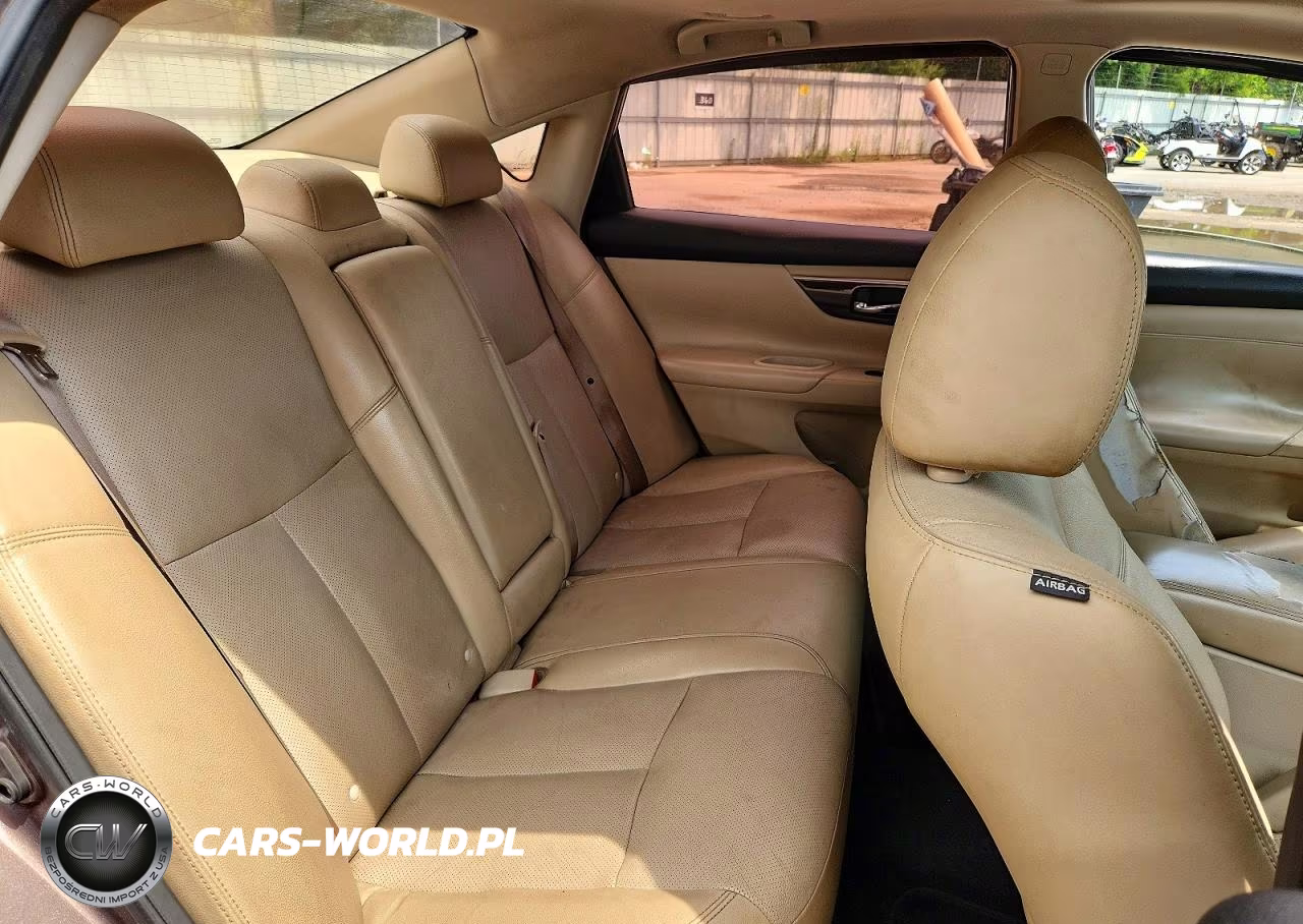 2015 Nissan Altima 2.5 VIN:1N4AL3AP8FC152968 - 10