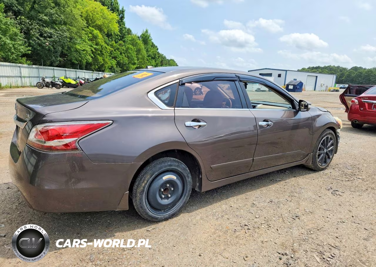 2015 Nissan Altima 2.5 VIN:1N4AL3AP8FC152968 - 3