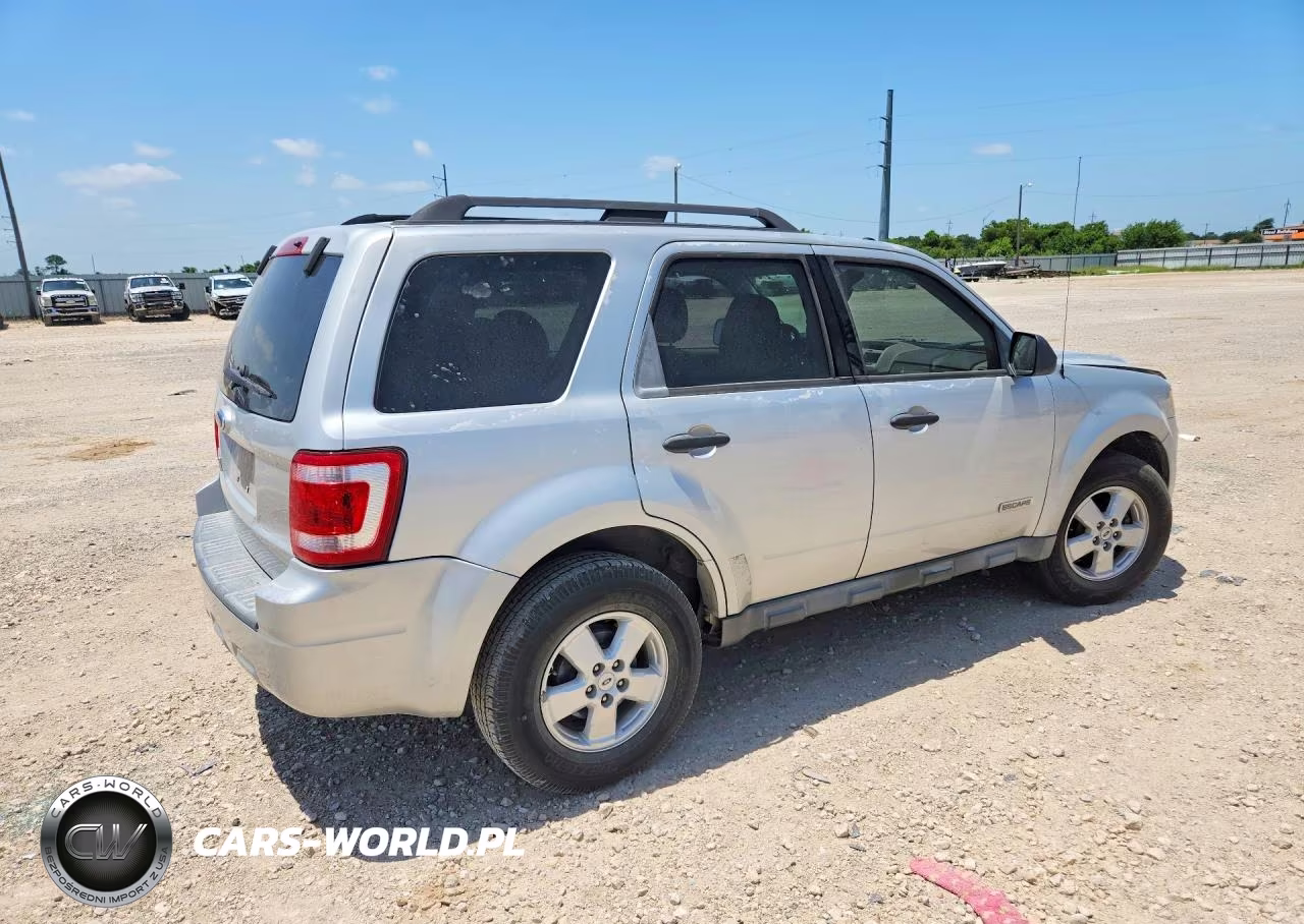 2008 Ford Escape Xlt VIN:1FMCU03Z98KA72421 - 3