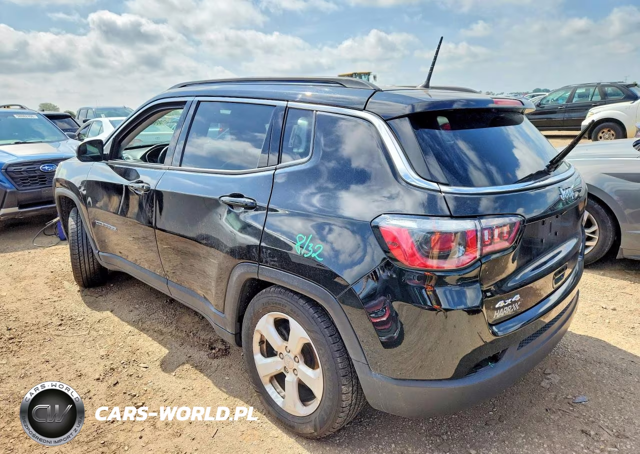 2018 Jeep Compass Latitude VIN:3C4NJDBB5JT373354 - 2