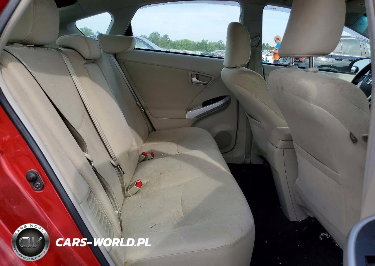 2014 Toyota Prius Three VIN:JTDKN3DU7E0370488 - 10