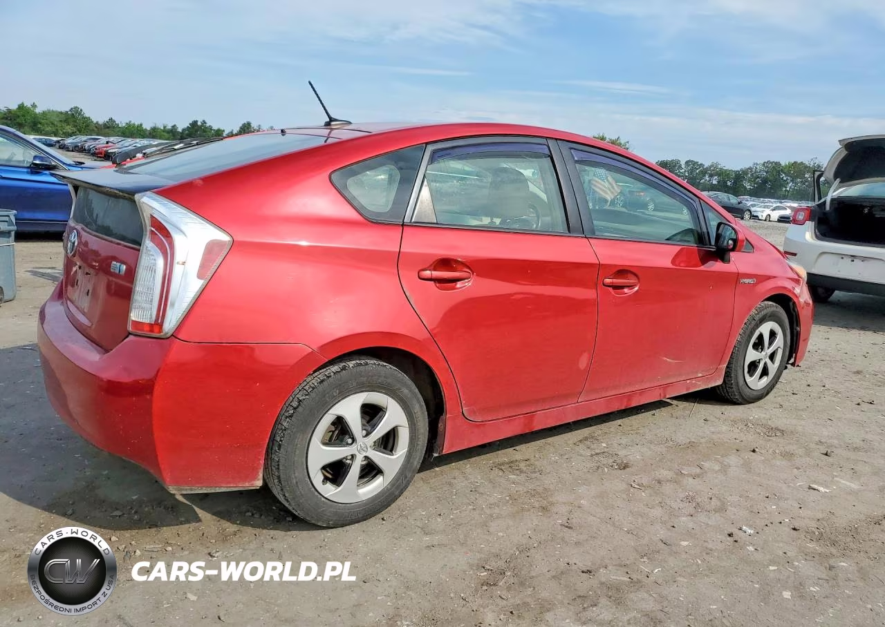2014 Toyota Prius Three VIN:JTDKN3DU7E0370488 - 3