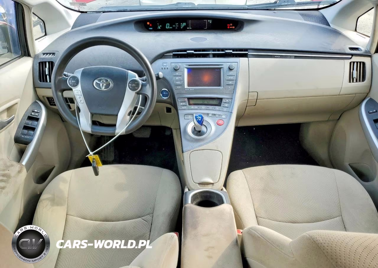 2014 Toyota Prius Three VIN:JTDKN3DU7E0370488 - 8