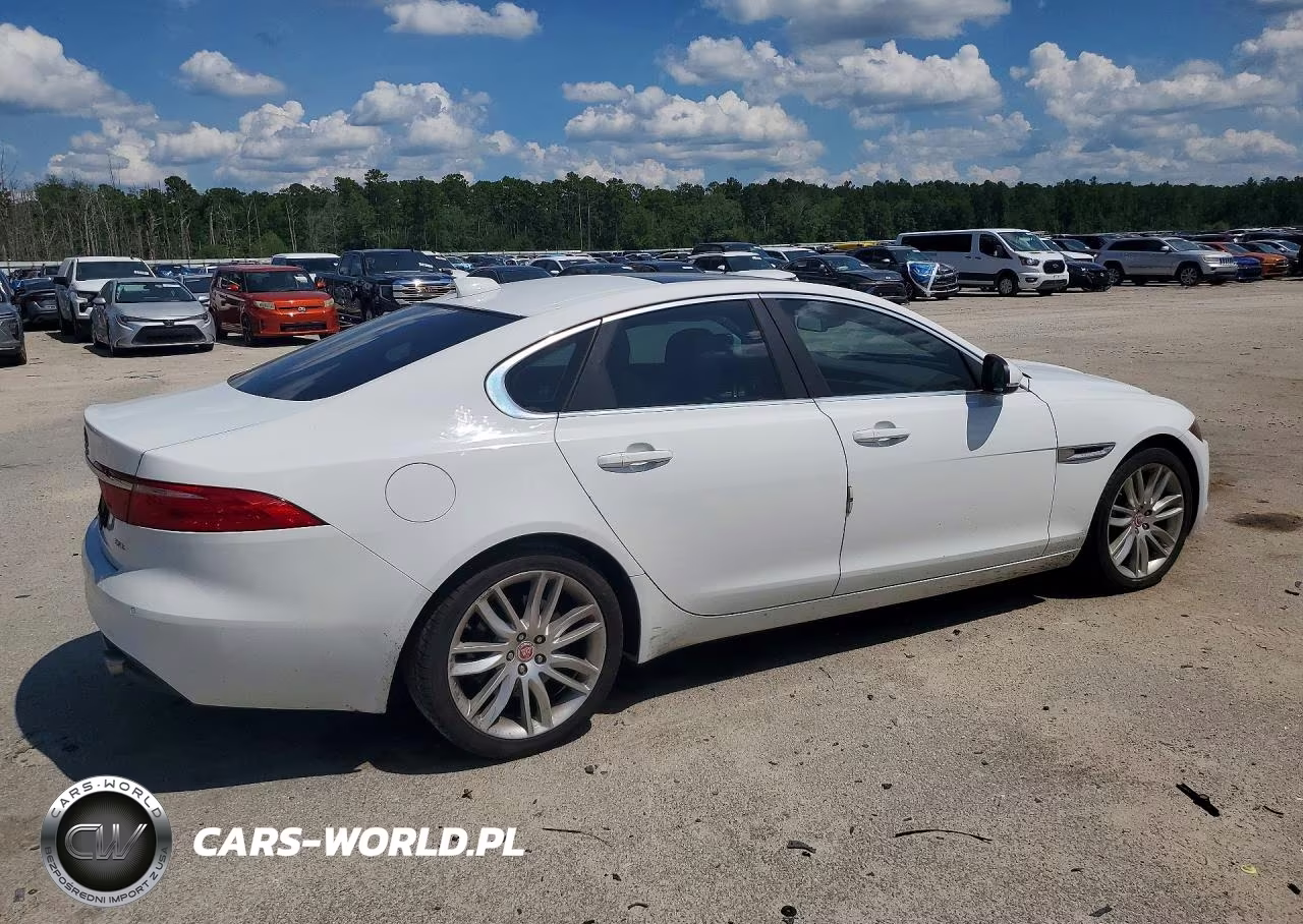 2016 Jaguar Xf Prestige VIN:SAJBE4BV9GCY10991 - 3