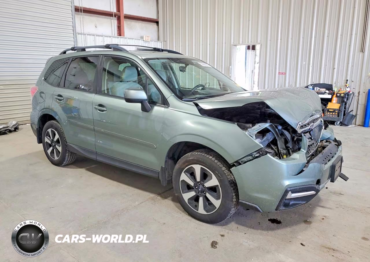 2018 Subaru Forester 2.5I Premium VIN:JF2SJAECXJH527708 - 4