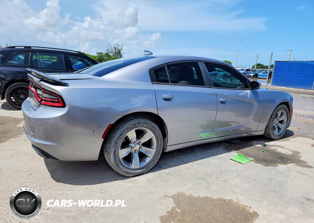 2018 Dodge Charger Sxt Plus VIN:2C3CDXHG2JH133839 - 3