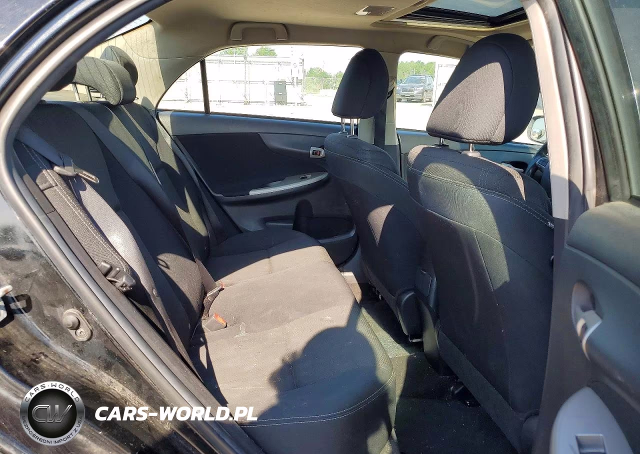 2012 Toyota Corolla S VIN:2T1BU4EE1CC892035 - 10