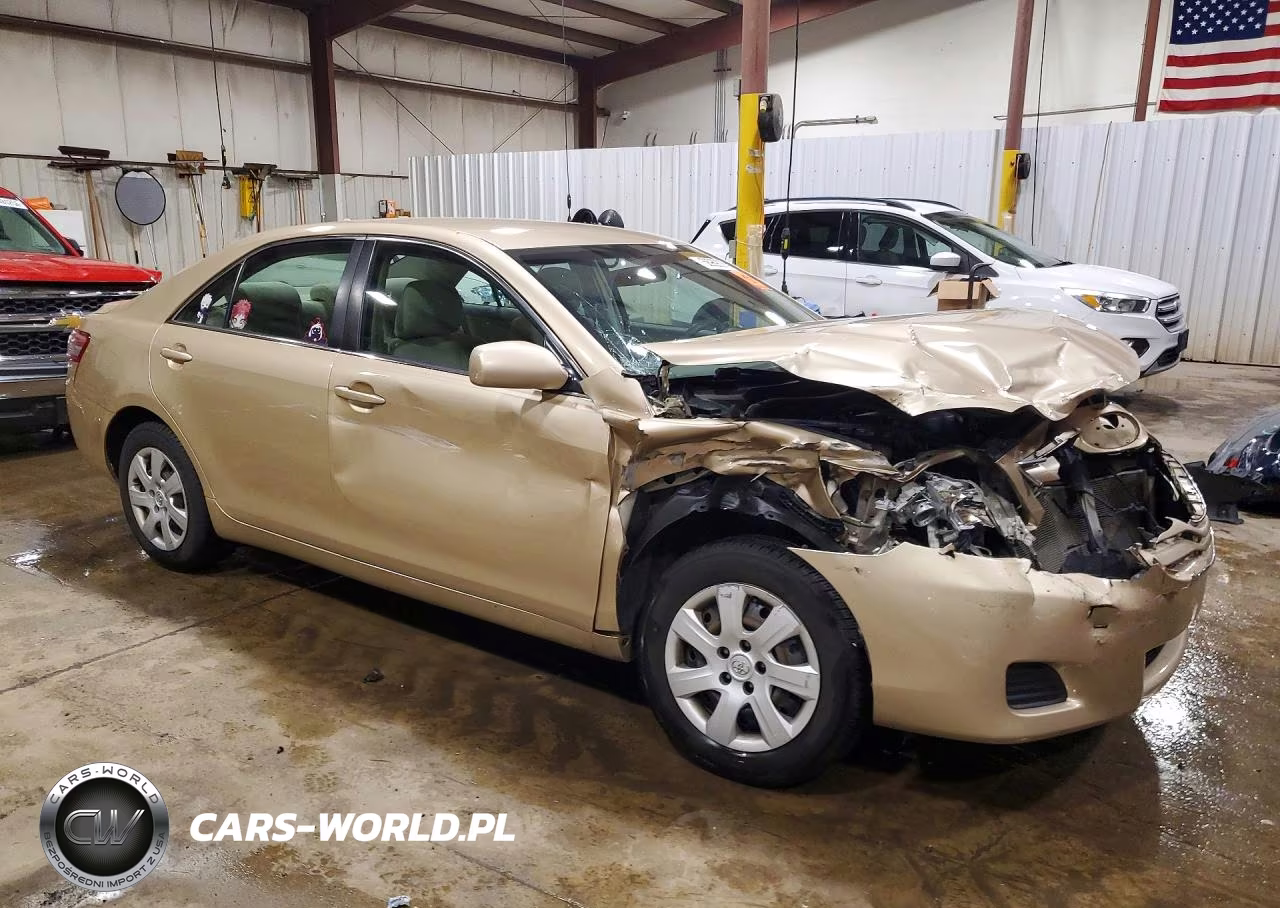 2010 Toyota Camry Le VIN:4T1BF3EK3AU082833 - 4