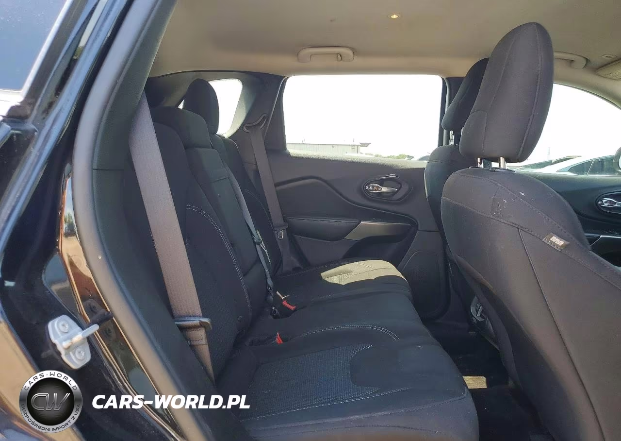 2019 Jeep Cherokee Latitude VIN:1C4PJLCB2KD247705 - 11