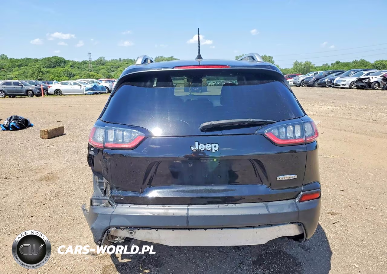2019 Jeep Cherokee Latitude VIN:1C4PJLCB2KD247705 - 6