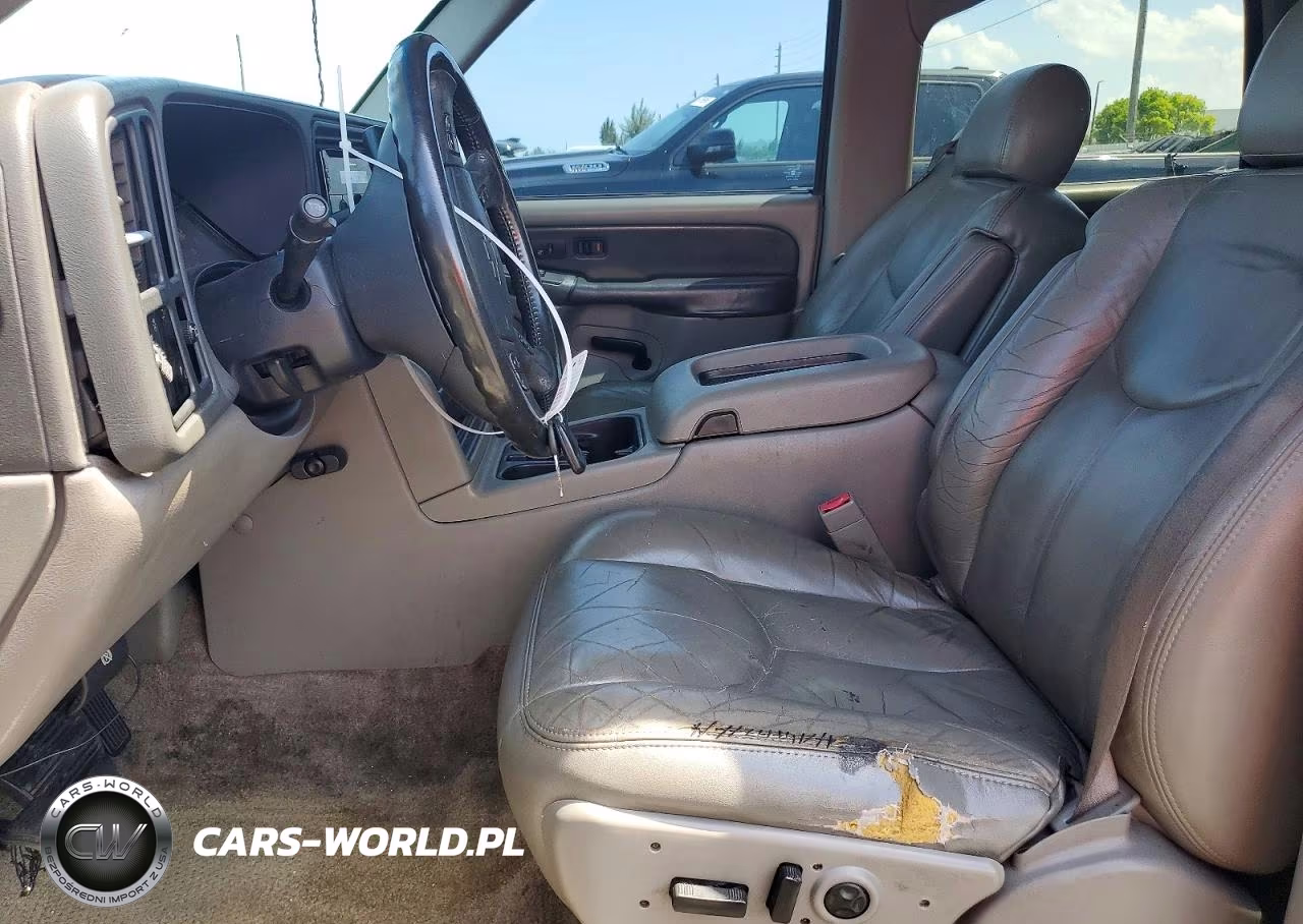 2003 Chevrolet Tahoe C1500 VIN:1GNEC13Z83R303841 - 7