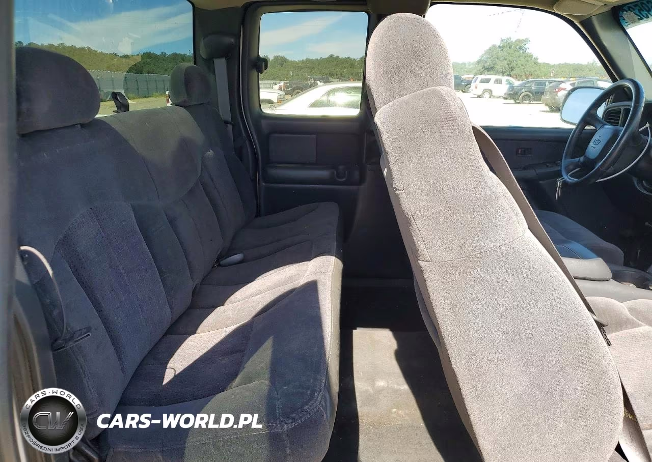 2001 Chevrolet Silverado C1500 VIN:2GCEC19TX11114903 - 10