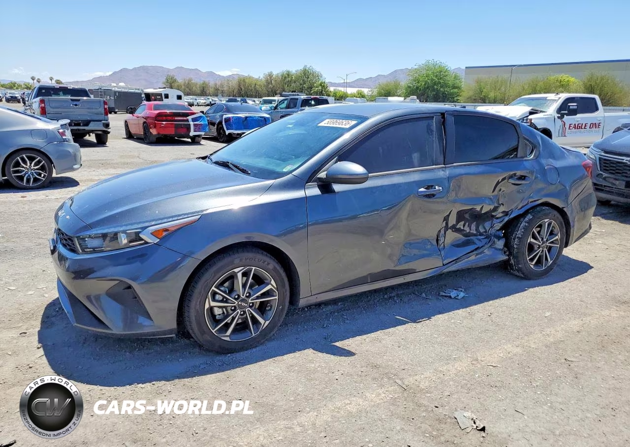 2022 Kia Forte Lxs – zdjęcie 1 z 12