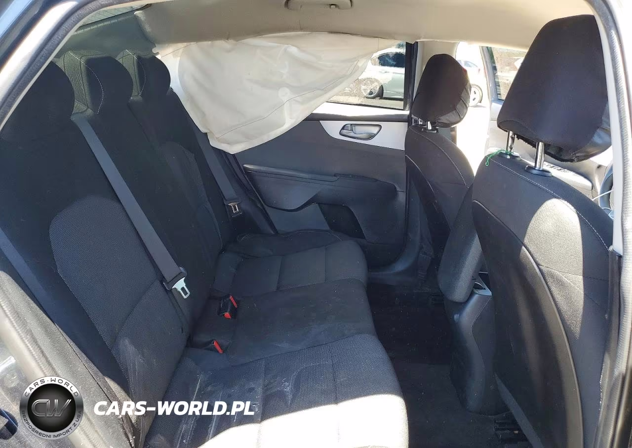 2022 Kia Forte Lxs VIN:3KPF24AD9NE459037 - 10