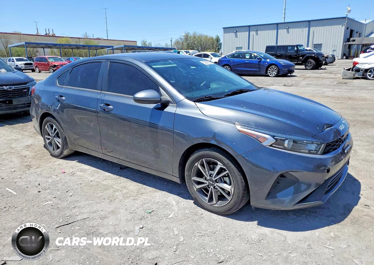 2022 Kia Forte Lxs VIN:3KPF24AD9NE459037 - 4