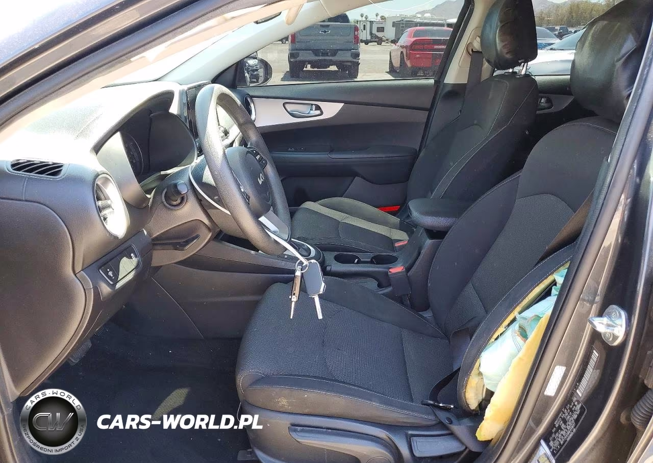 2022 Kia Forte Lxs VIN:3KPF24AD9NE459037 - 7
