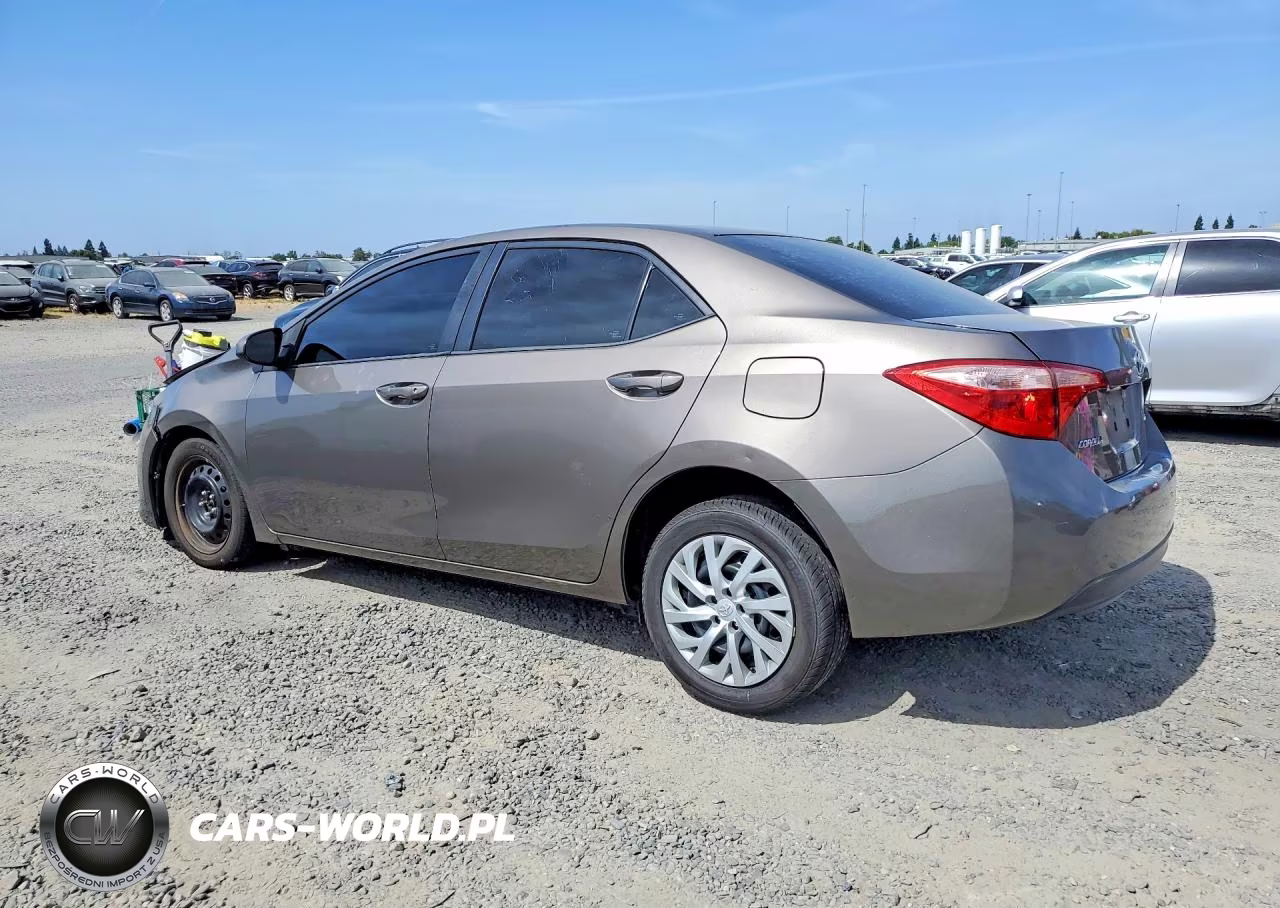 2018 Toyota Corolla Le VIN:2T1BURHE5JC105304 - 2