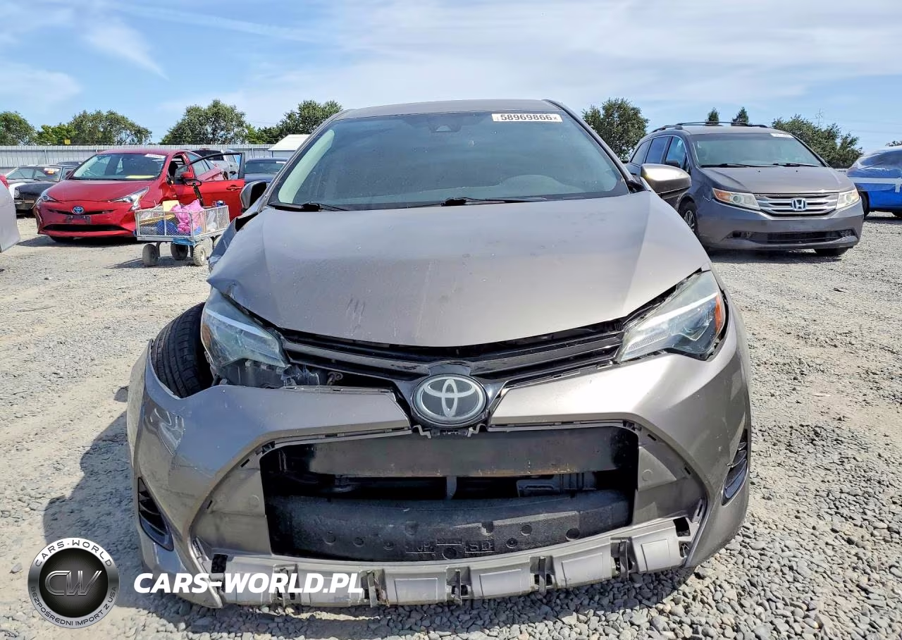 2018 Toyota Corolla Le VIN:2T1BURHE5JC105304 - 5