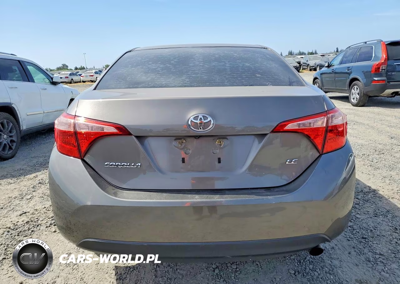 2018 Toyota Corolla Le VIN:2T1BURHE5JC105304 - 6